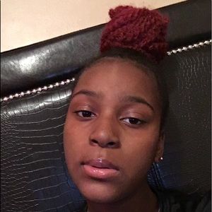 Meet your Posher, Amauri
